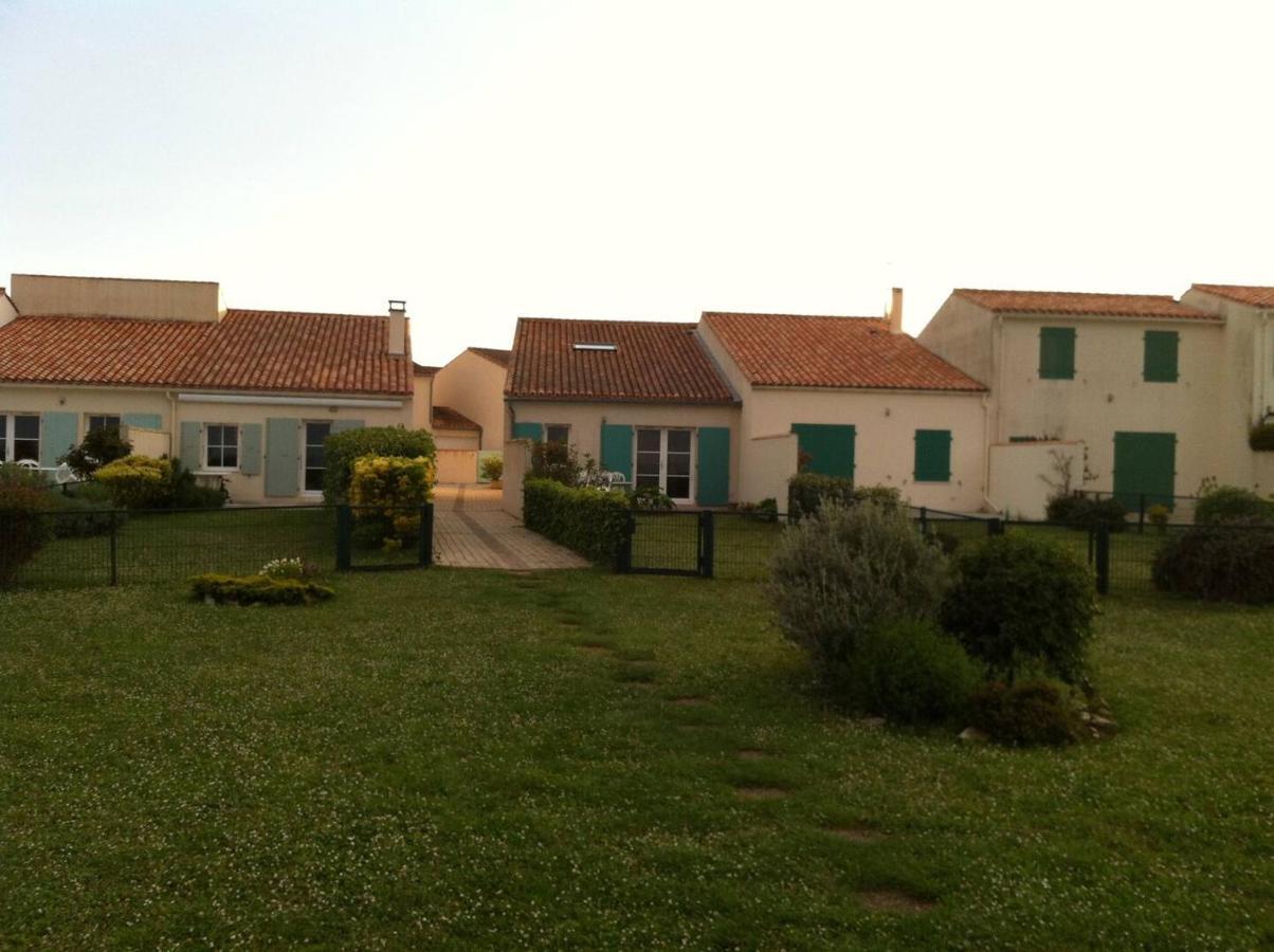 Holiday home Maison Face A La La Flotte